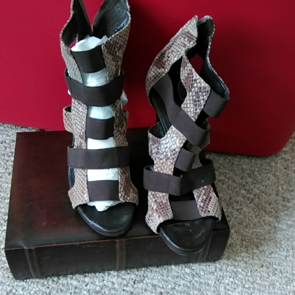 Hot Calvin Klein snakeskin sandals